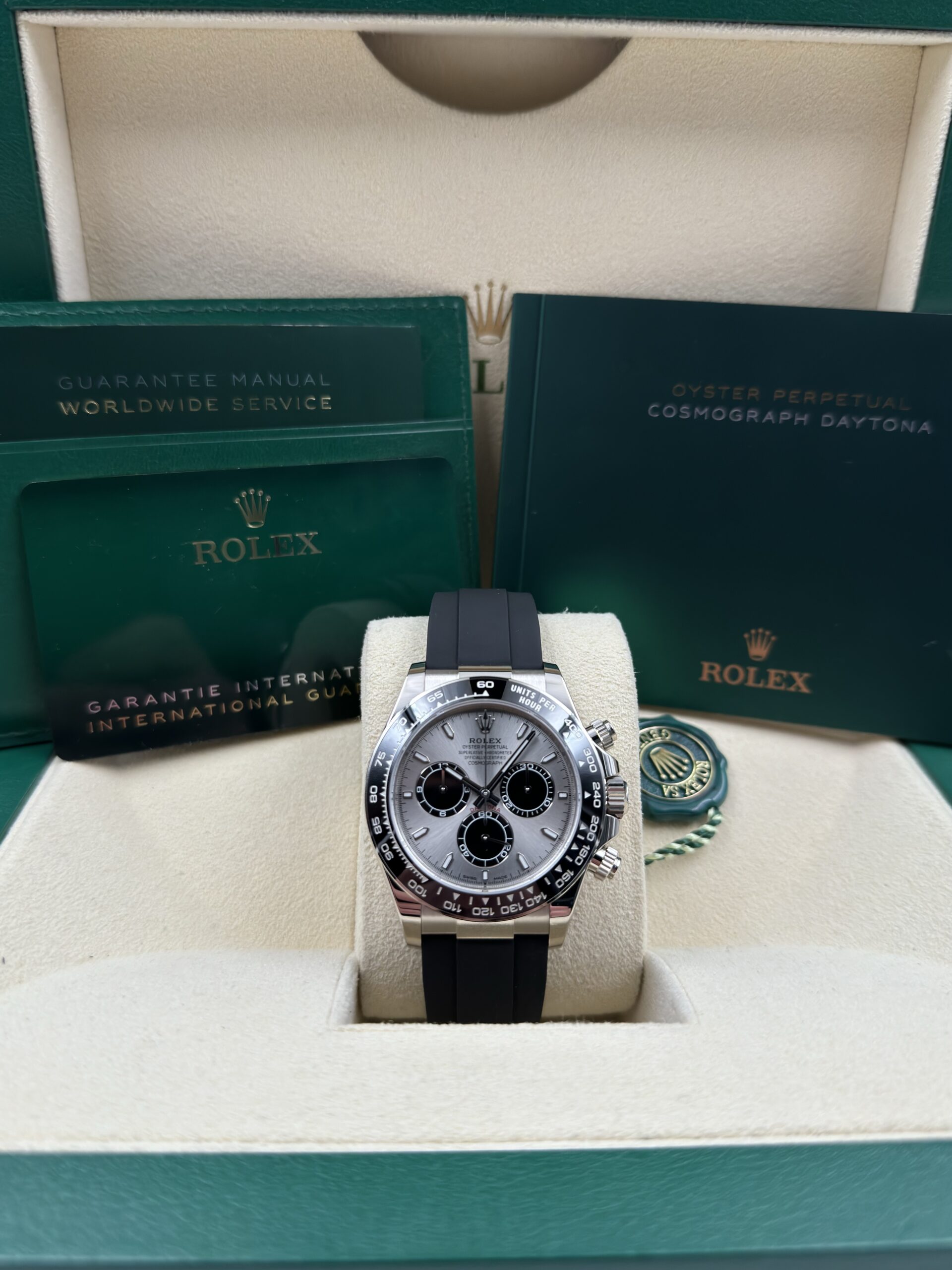Rolex Daytona 126519LN - Image 4