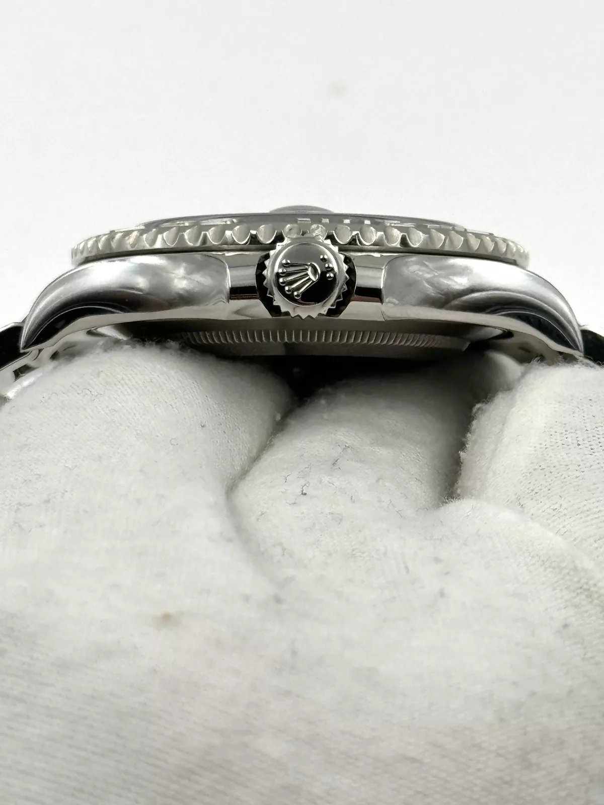 Rolex Yacht-Master 126622 - Image 4