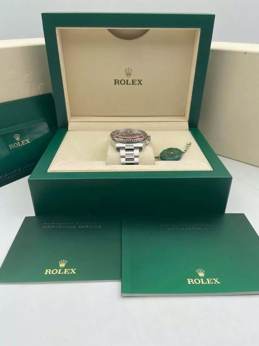 Rolex GMT-Master II 126710BLRO - Image 4
