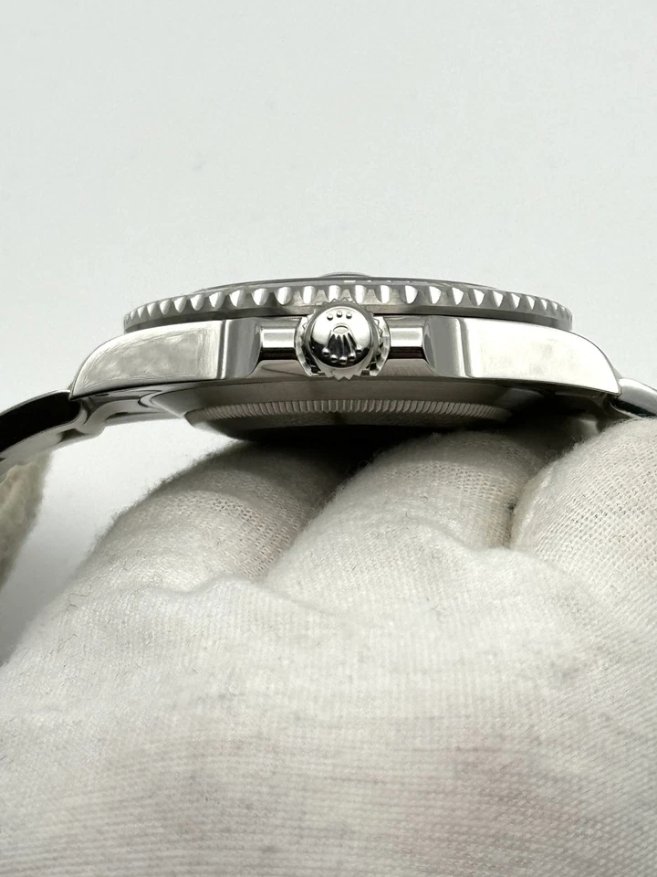 Rolex Submariner Date 126610LN - Image 3